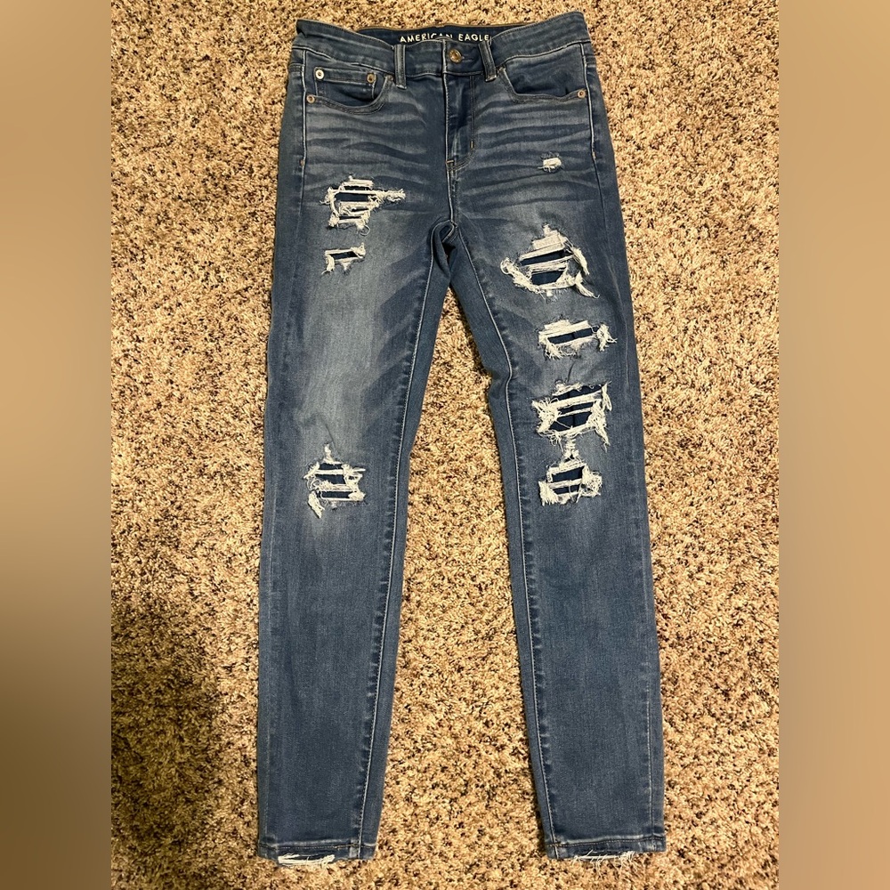 American Eagle Outfitters High Rise Skinny Jeans.